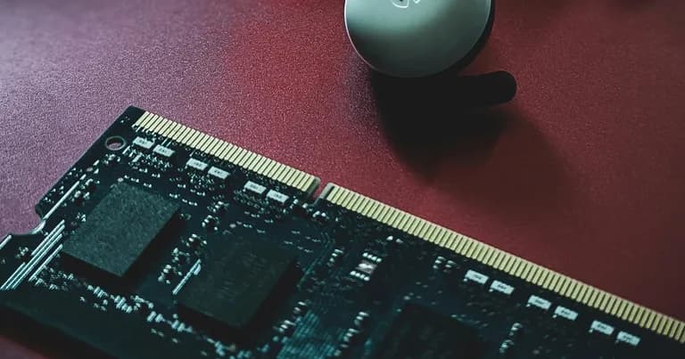 DDR3, DDR4 nebo DDR5 — jaký typ paměti RAM zvolit v roce 2026?